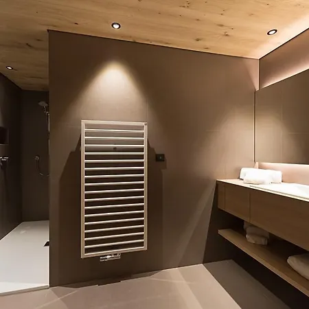 Garni Dolomieu Hotell 4*